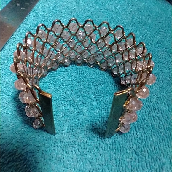 Elegant Pink Goldtone Faceted Beaded Crystal Mesh Weave Wire Wide Cuff Bracelet - Picture 3 of 7